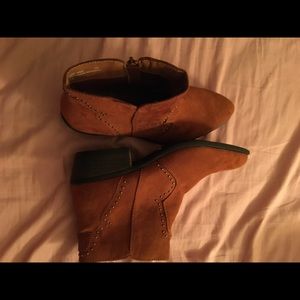 Ladies size 10 boots